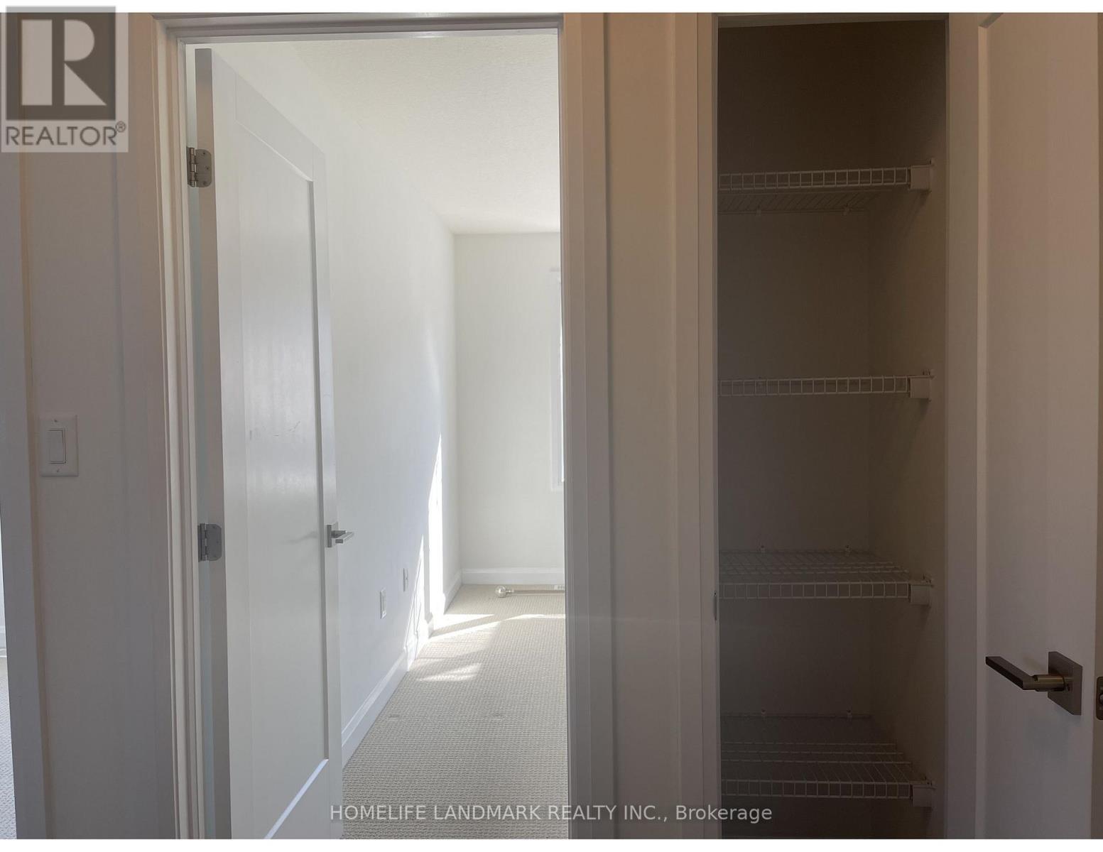 31 - 1169 Garner Road E, Hamilton, ON - Indoor With Storage