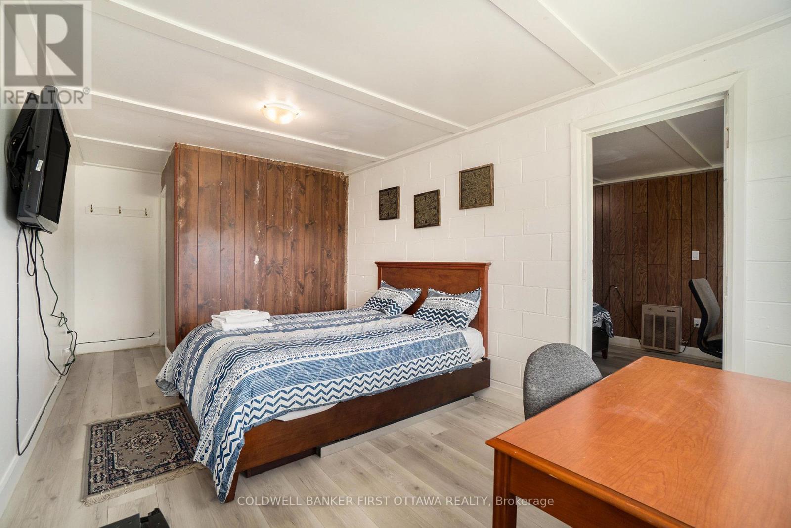 9628 Hwy 509, North Frontenac (Frontenac North), ON - Indoor Photo Showing Bedroom