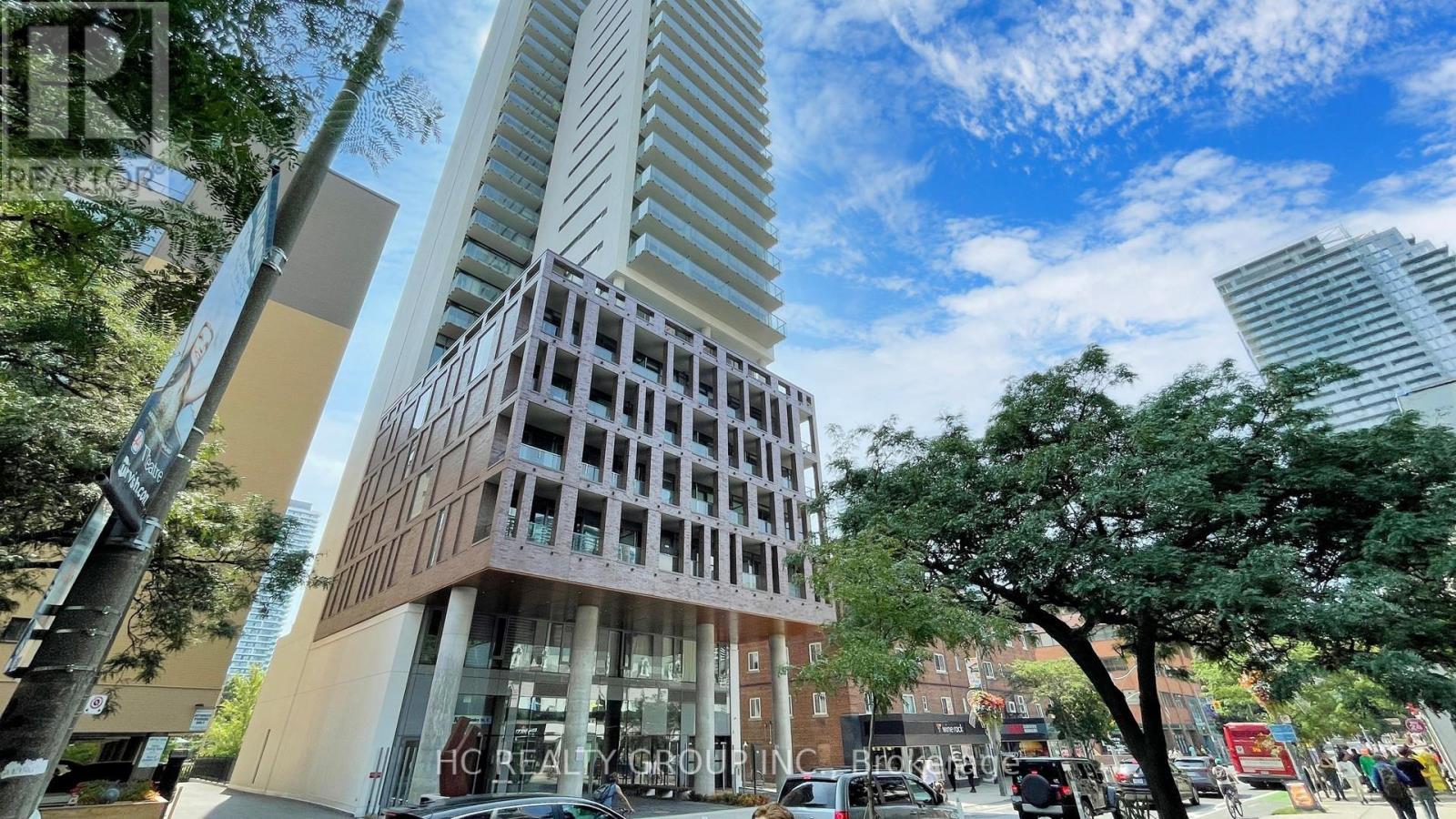 1605 - 81 Wellesley Street E, Toronto, ON - Outdoor With Facade