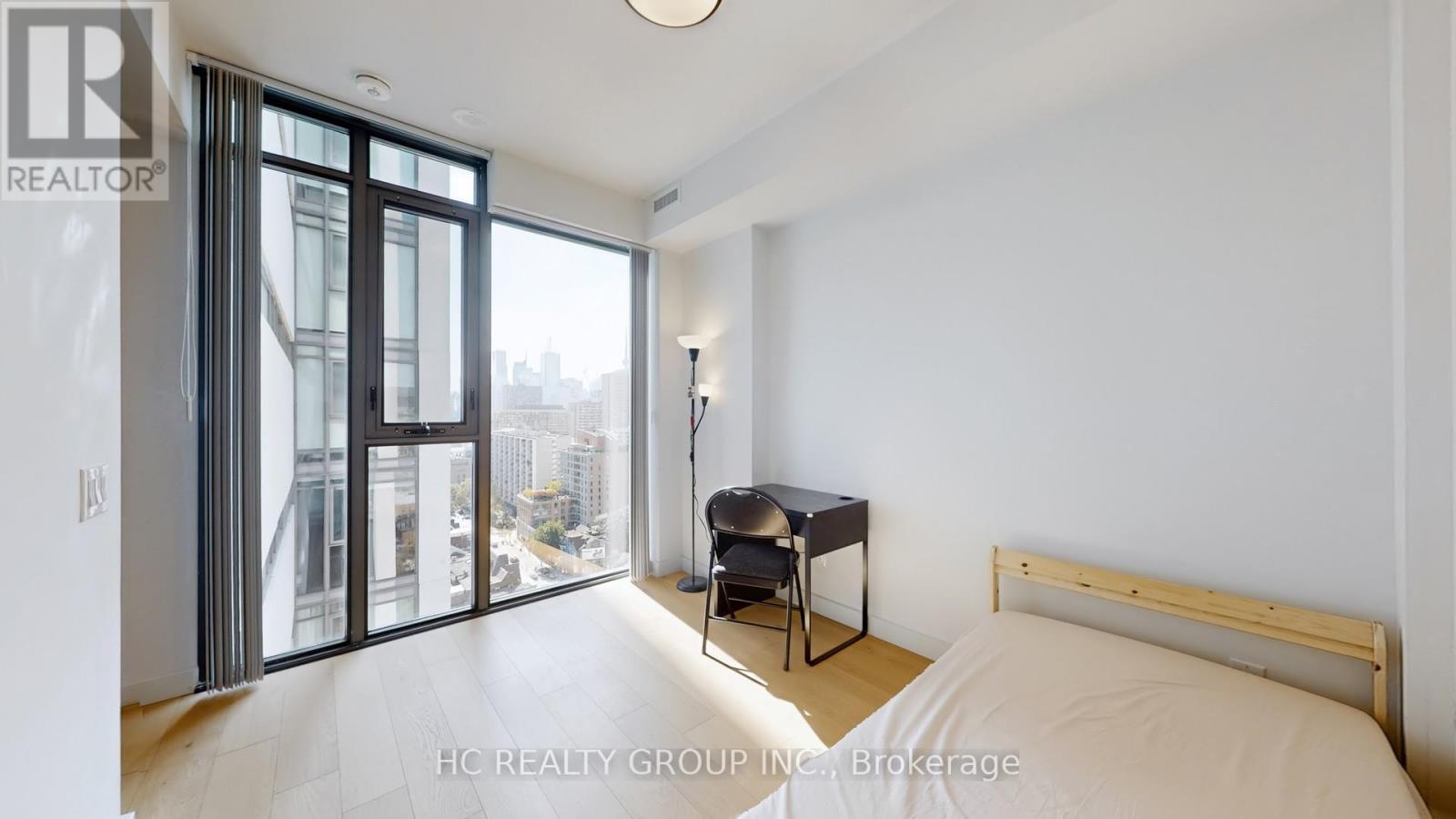 1605 - 81 Wellesley Street E, Toronto, ON - Indoor