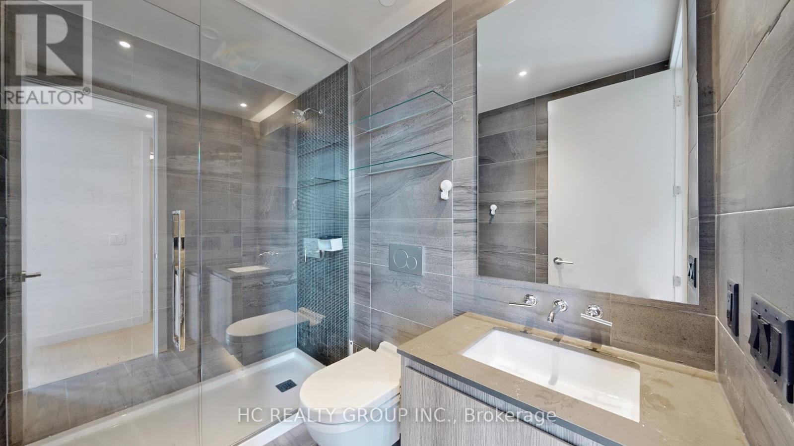 1605 - 81 Wellesley Street E, Toronto, ON - Indoor Photo Showing Bathroom
