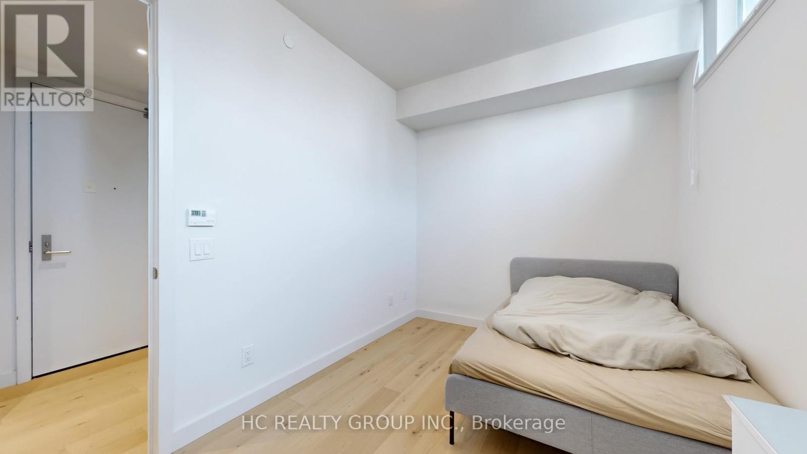 1605 - 81 Wellesley Street E, Toronto, ON - Indoor