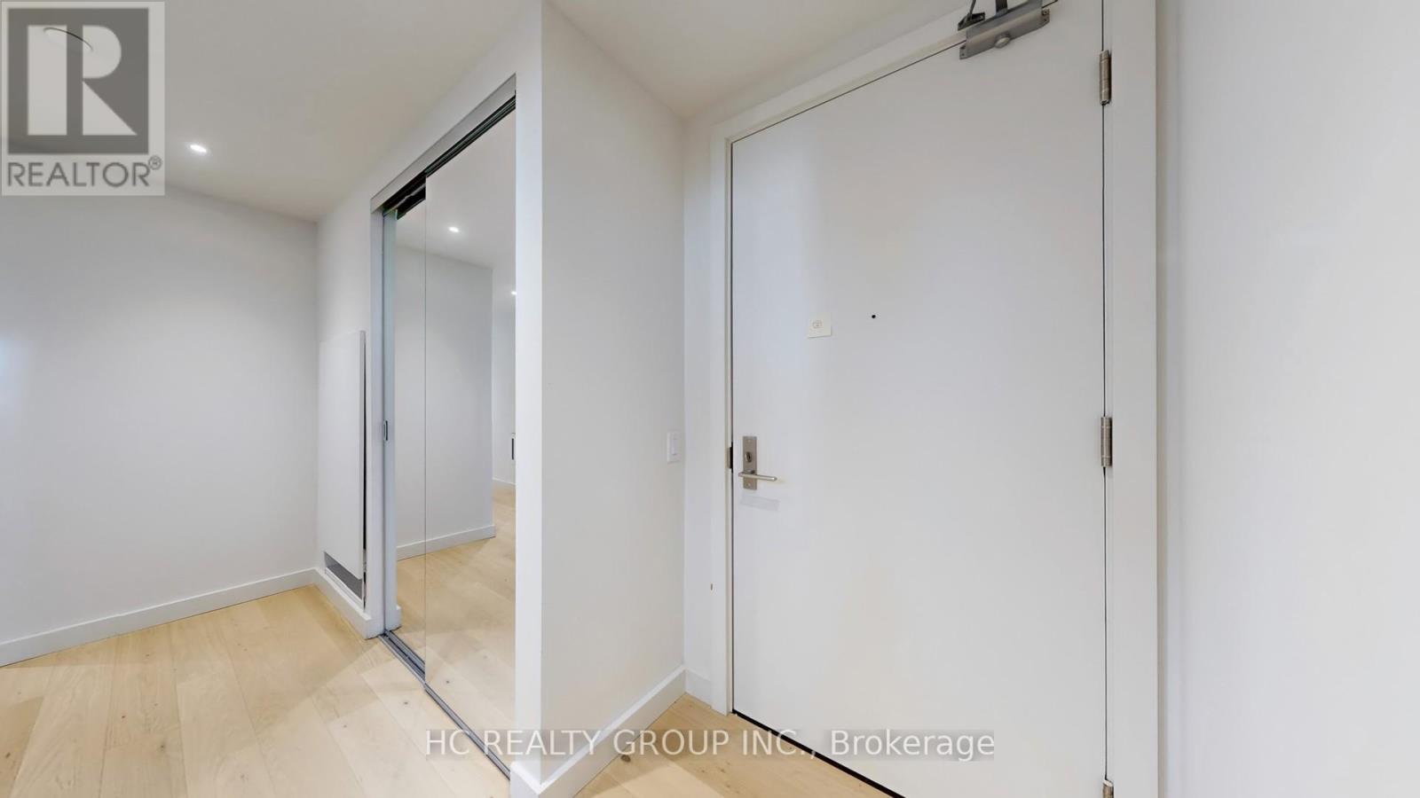 1605 - 81 Wellesley Street E, Toronto, ON - Indoor Photo Showing Other Room