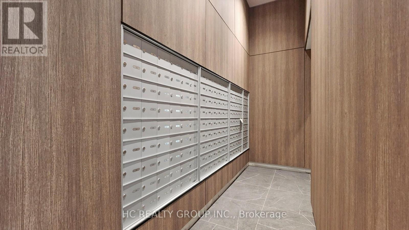 1605 - 81 Wellesley Street E, Toronto, ON - Indoor Photo Showing Other Room