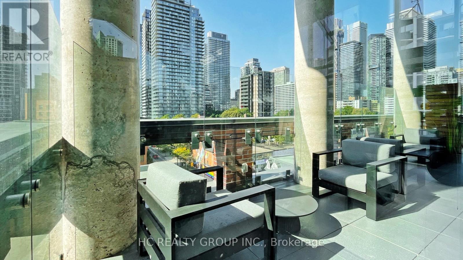 1605 - 81 Wellesley Street E, Toronto, ON - Outdoor