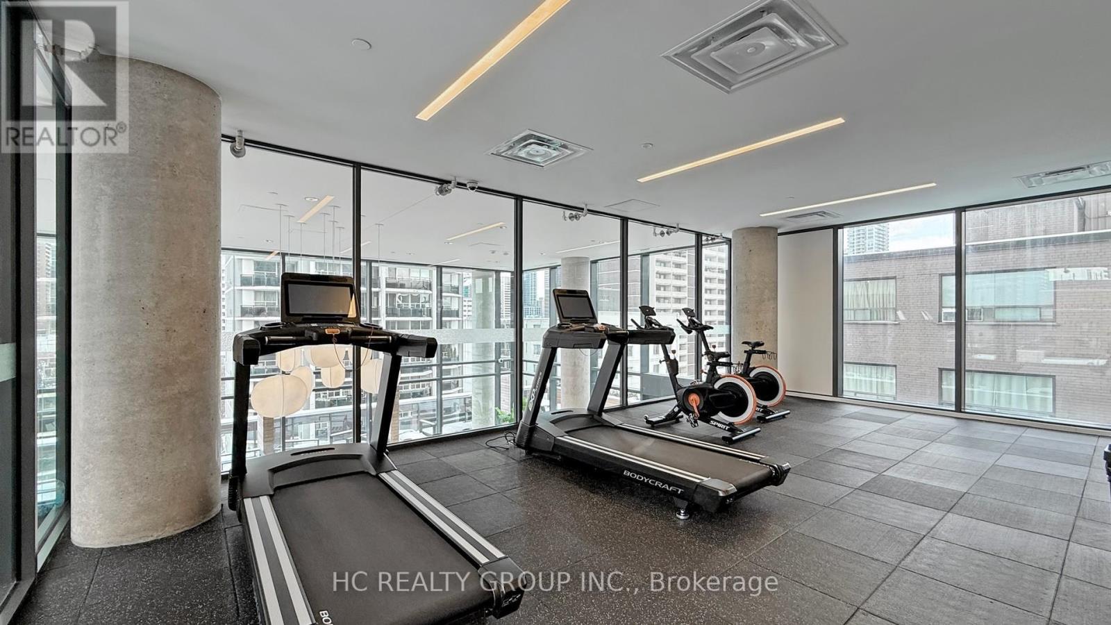 1605 - 81 Wellesley Street E, Toronto, ON - Indoor Photo Showing Gym Room