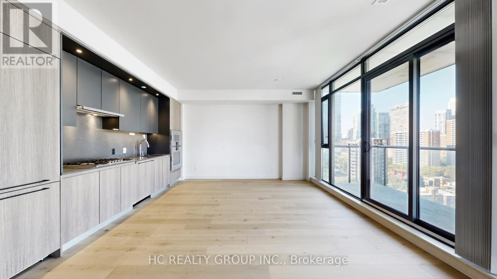 1605 - 81 Wellesley Street E, Toronto, ON - Indoor