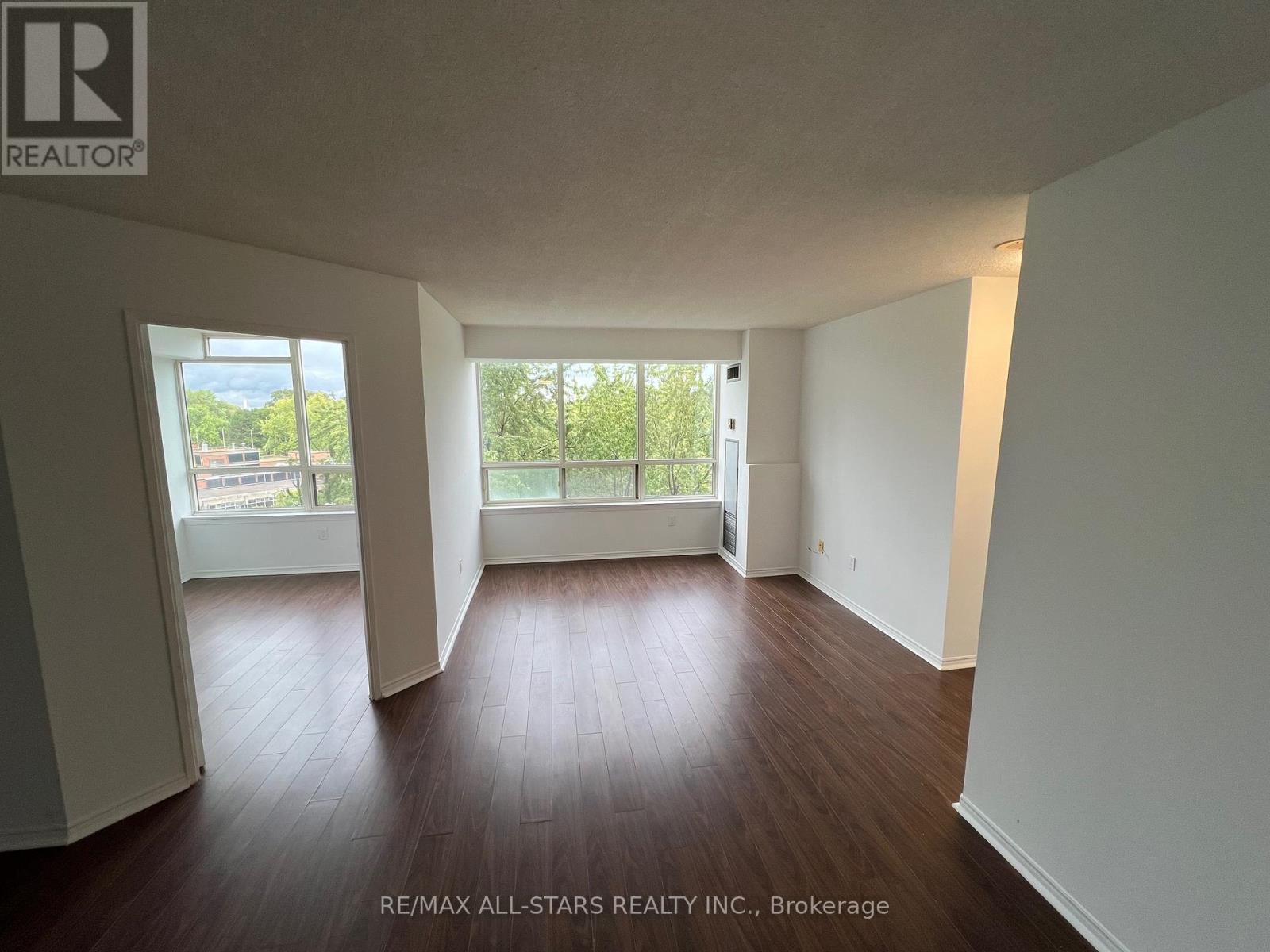 611 - 5 Greystone Walk Drive, Toronto, ON - Indoor