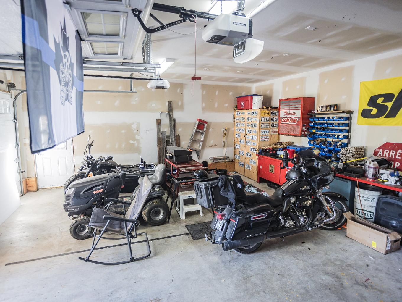Autre - 6015 Rue Des Mélèzes, Vaudreuil-Dorion, QC - Indoor Photo Showing Garage