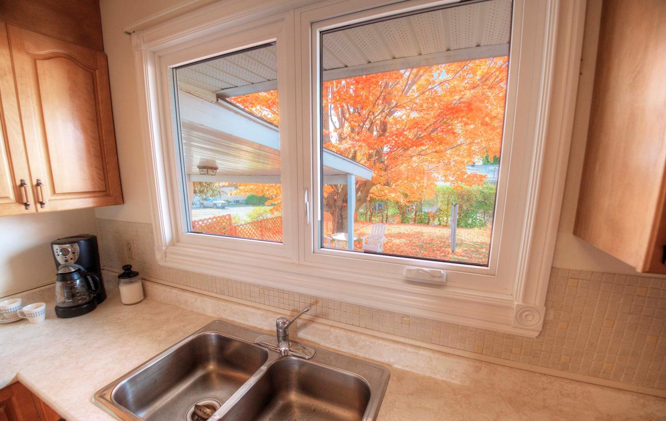 Cuisine - 539 Rue Tyler, Gatineau (Aylmer), QC - Indoor Photo Showing Kitchen With Double Sink
