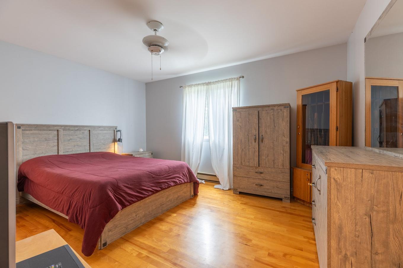 Chambre à coucher principale - 951 Rue Brassard, Saint-Michel-Des-Saints, QC - Indoor Photo Showing Bedroom