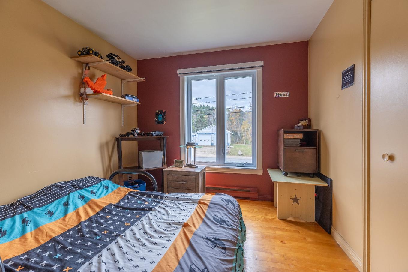 Chambre à coucher - 951 Rue Brassard, Saint-Michel-Des-Saints, QC - Indoor Photo Showing Bedroom