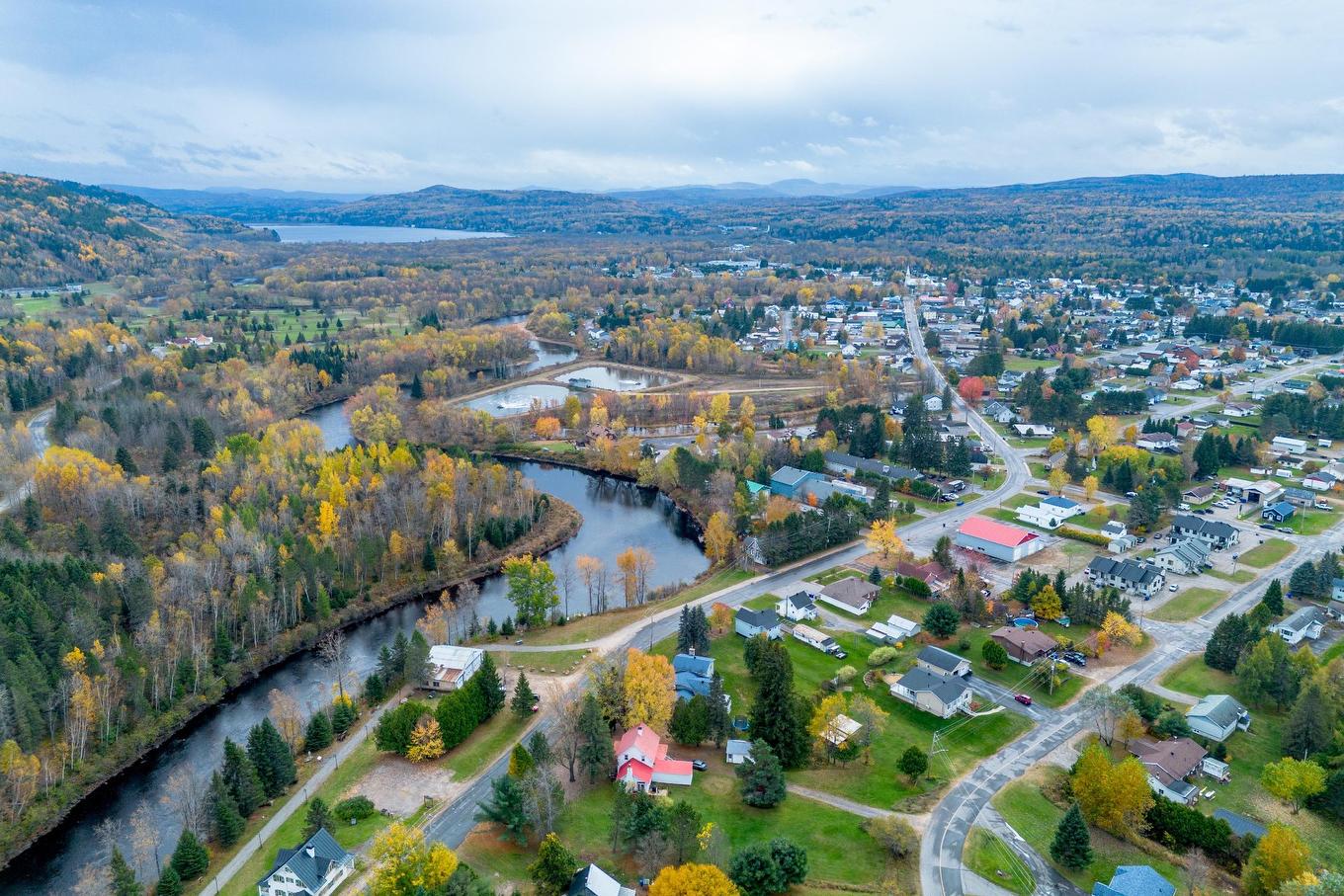 Photo aérienne - 951 Rue Brassard, Saint-Michel-Des-Saints, QC - Outdoor With View