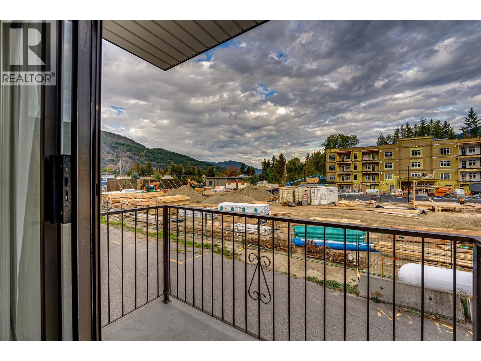 409 Main Street Unit# 206, Sicamous, BC - Outdoor With Balcony