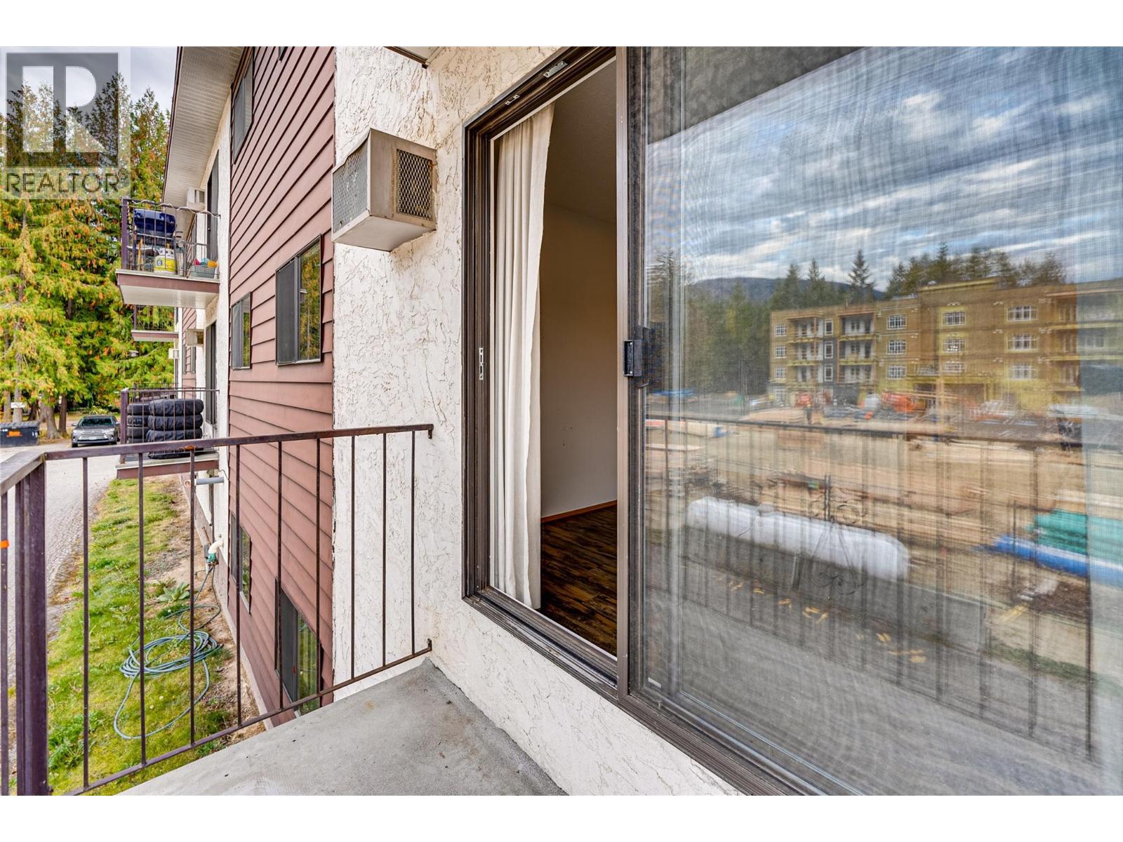 409 Main Street Unit# 206, Sicamous, BC - Outdoor With Balcony