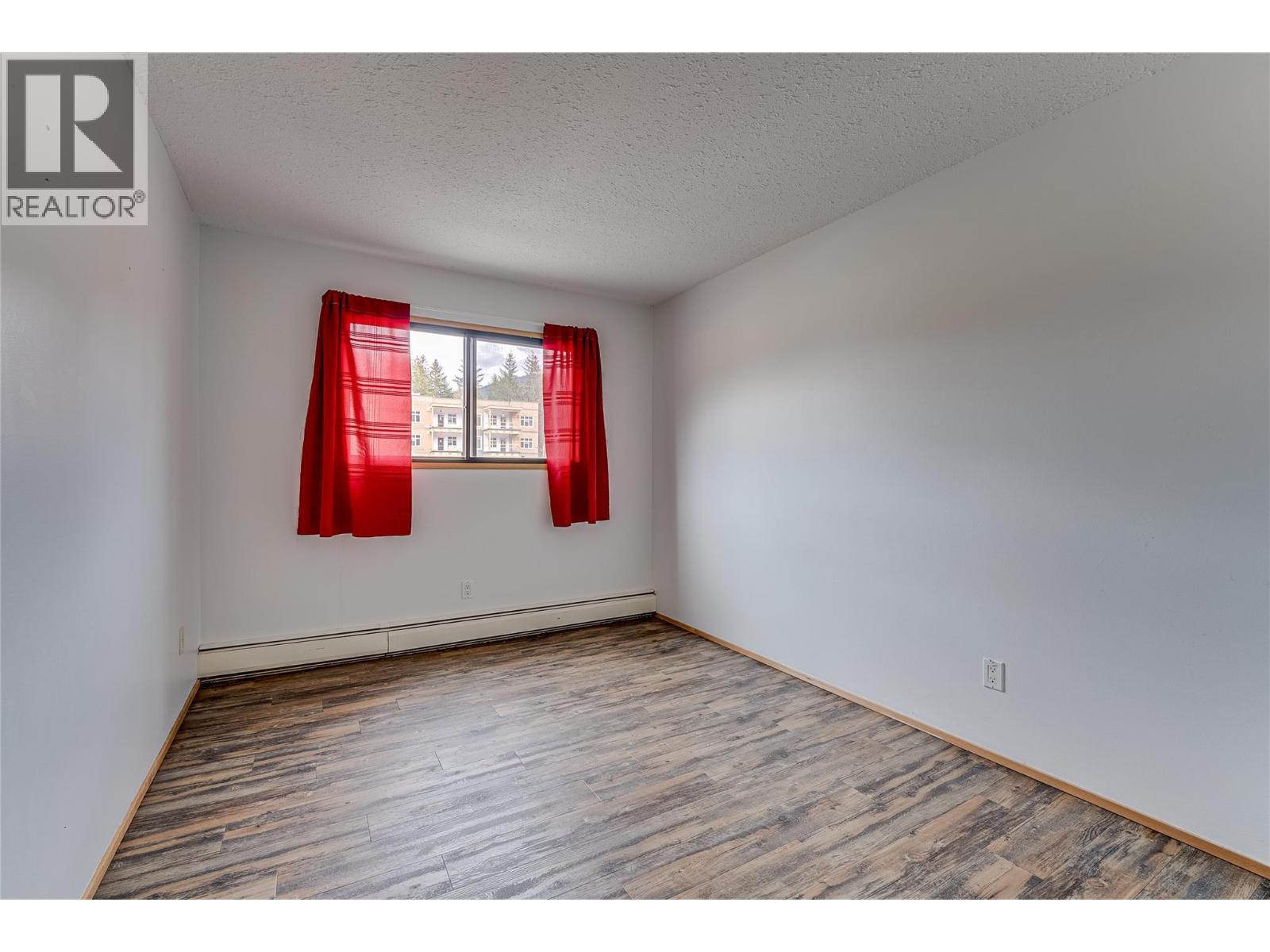 409 Main Street Unit# 206, Sicamous, BC - Indoor Photo Showing Other Room