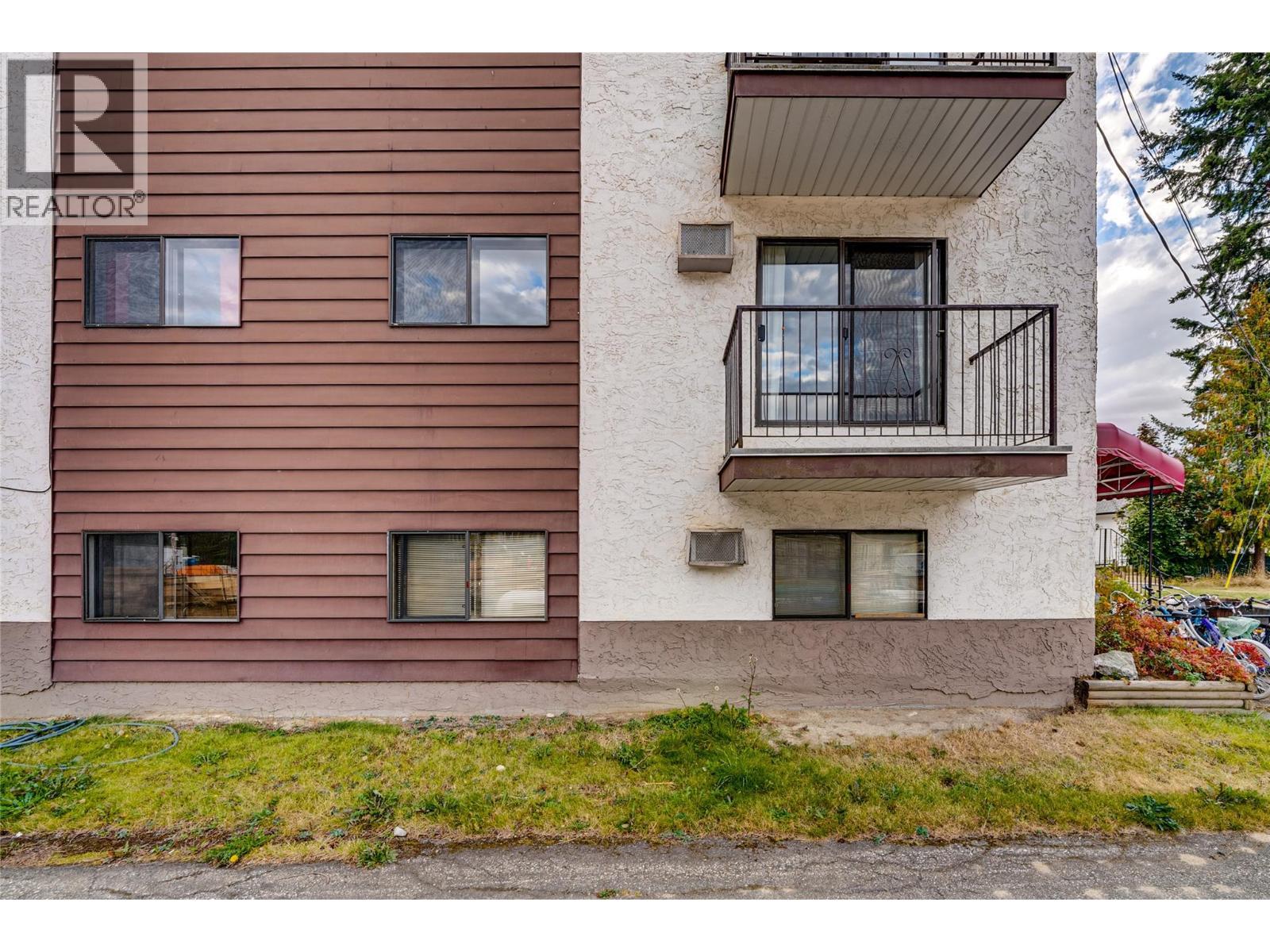 409 Main Street Unit# 206, Sicamous, BC - Outdoor With Balcony