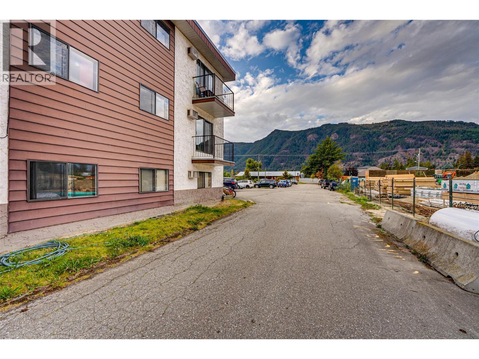 409 Main Street Unit# 206, Sicamous, BC - Outdoor With Balcony