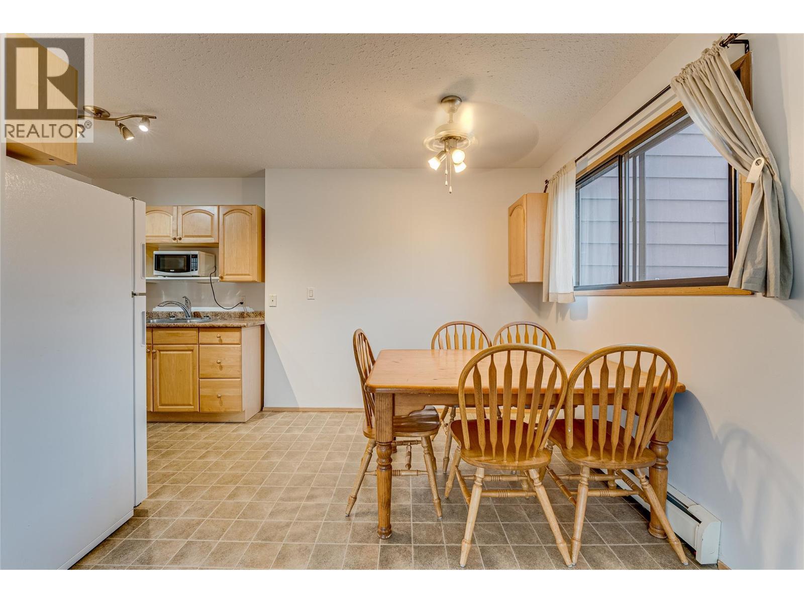 409 Main Street Unit# 206, Sicamous, BC - Indoor