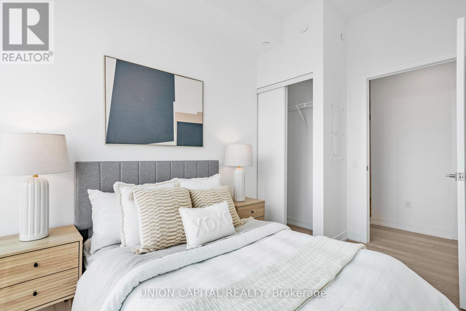 3517 - 82 Dalhousie Street, Toronto, ON - Indoor Photo Showing Bedroom