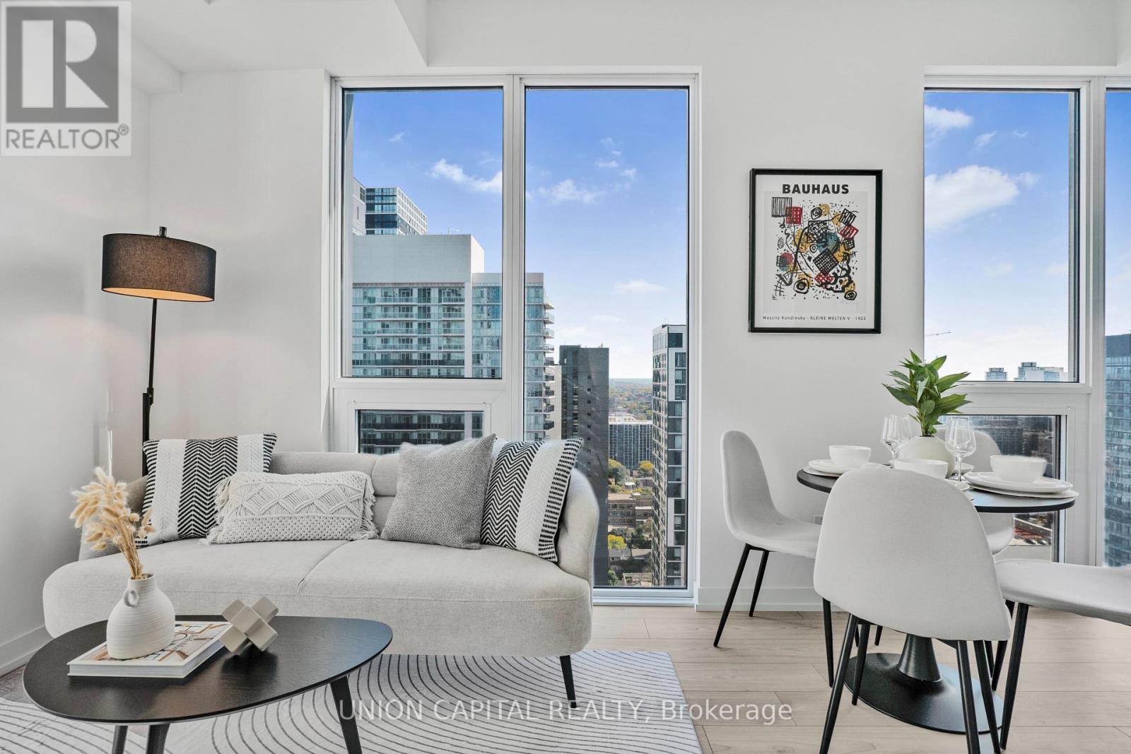 3517 - 82 Dalhousie Street, Toronto, ON - Indoor