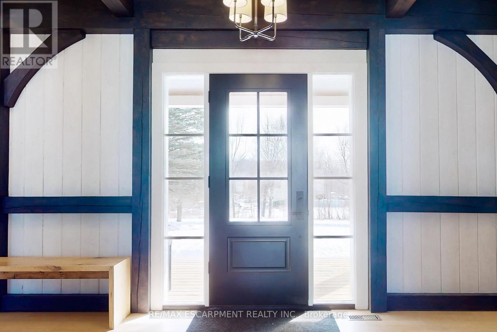 485 Concession 5 Road E, Hamilton, ON - Indoor Photo Showing Other Room