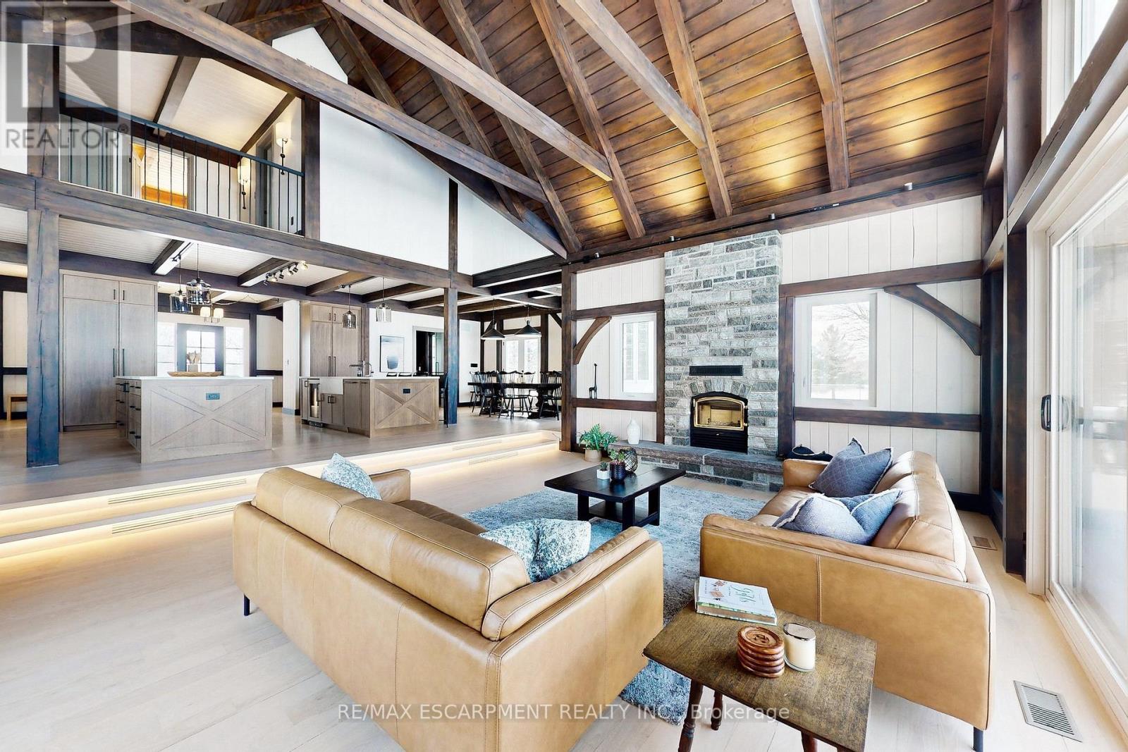 485 Concession 5 Road E, Hamilton, ON - Indoor Photo Showing Living Room With Fireplace