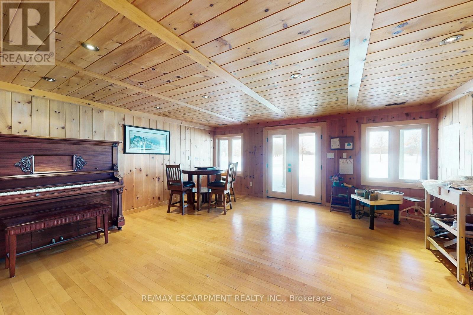 485 Concession 5 Road E, Hamilton, ON - Indoor