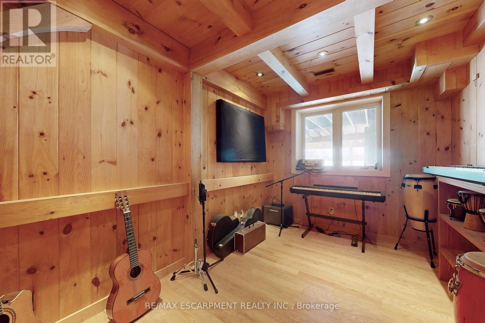 485 Concession 5 Road E, Hamilton, ON - Indoor Photo Showing Other Room