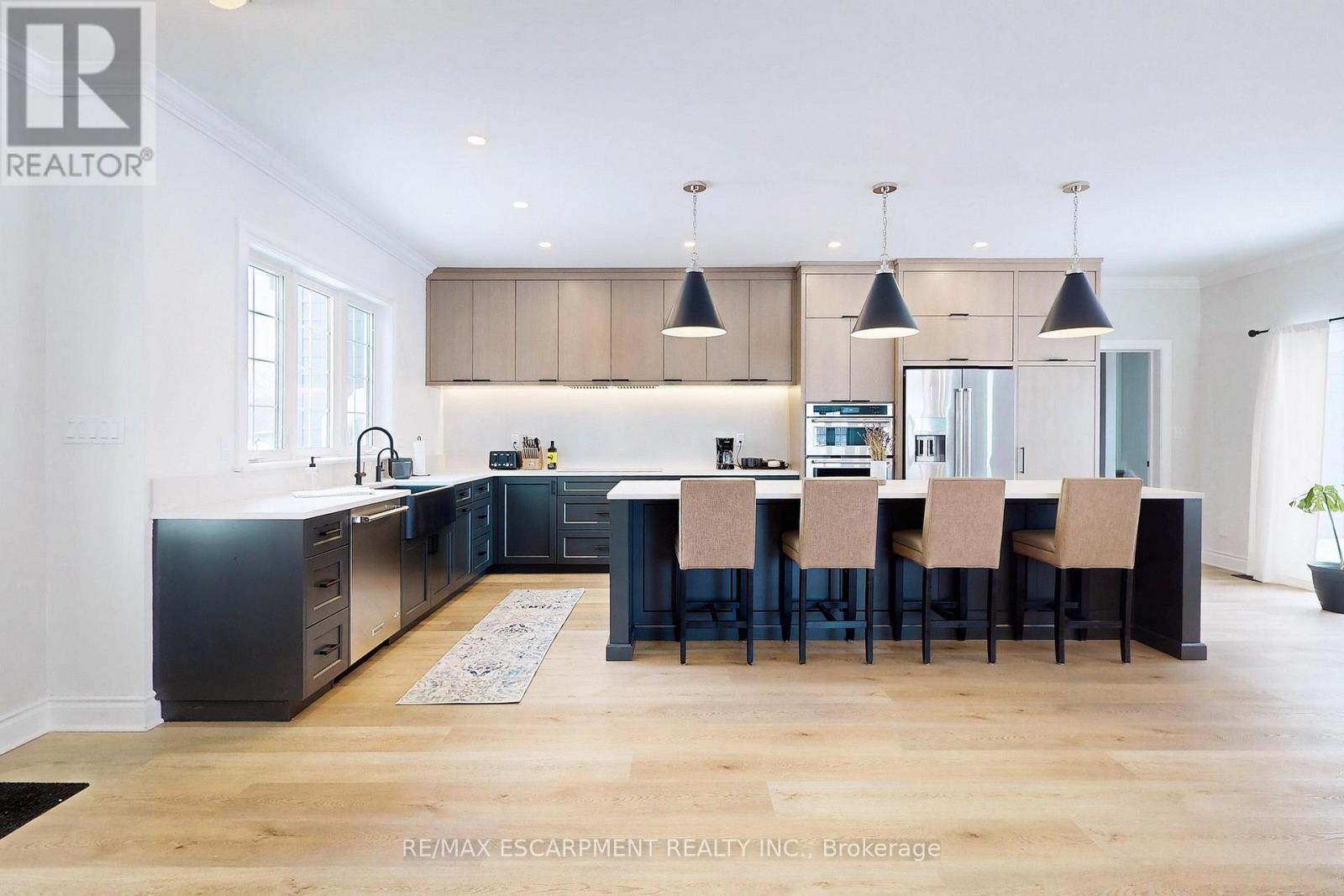 485 Concession 5 Road E, Hamilton, ON - Indoor Photo Showing Kitchen With Upgraded Kitchen