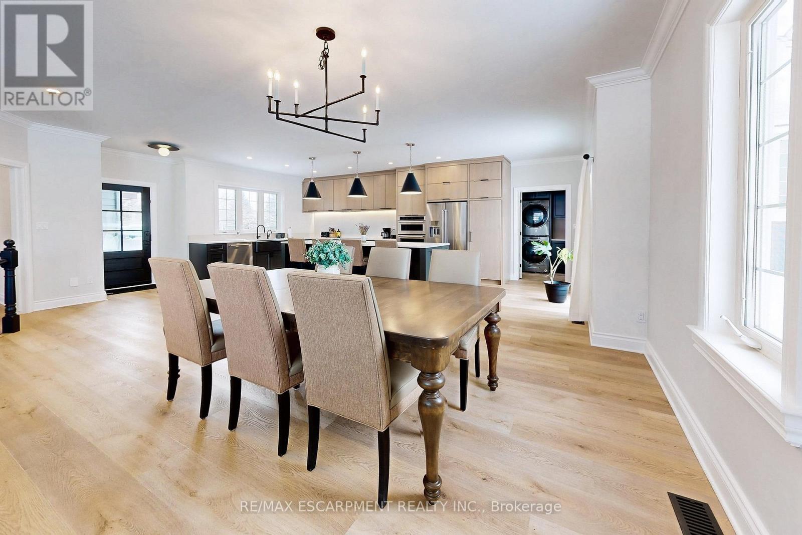 485 Concession 5 Road E, Hamilton, ON - Indoor Photo Showing Dining Room
