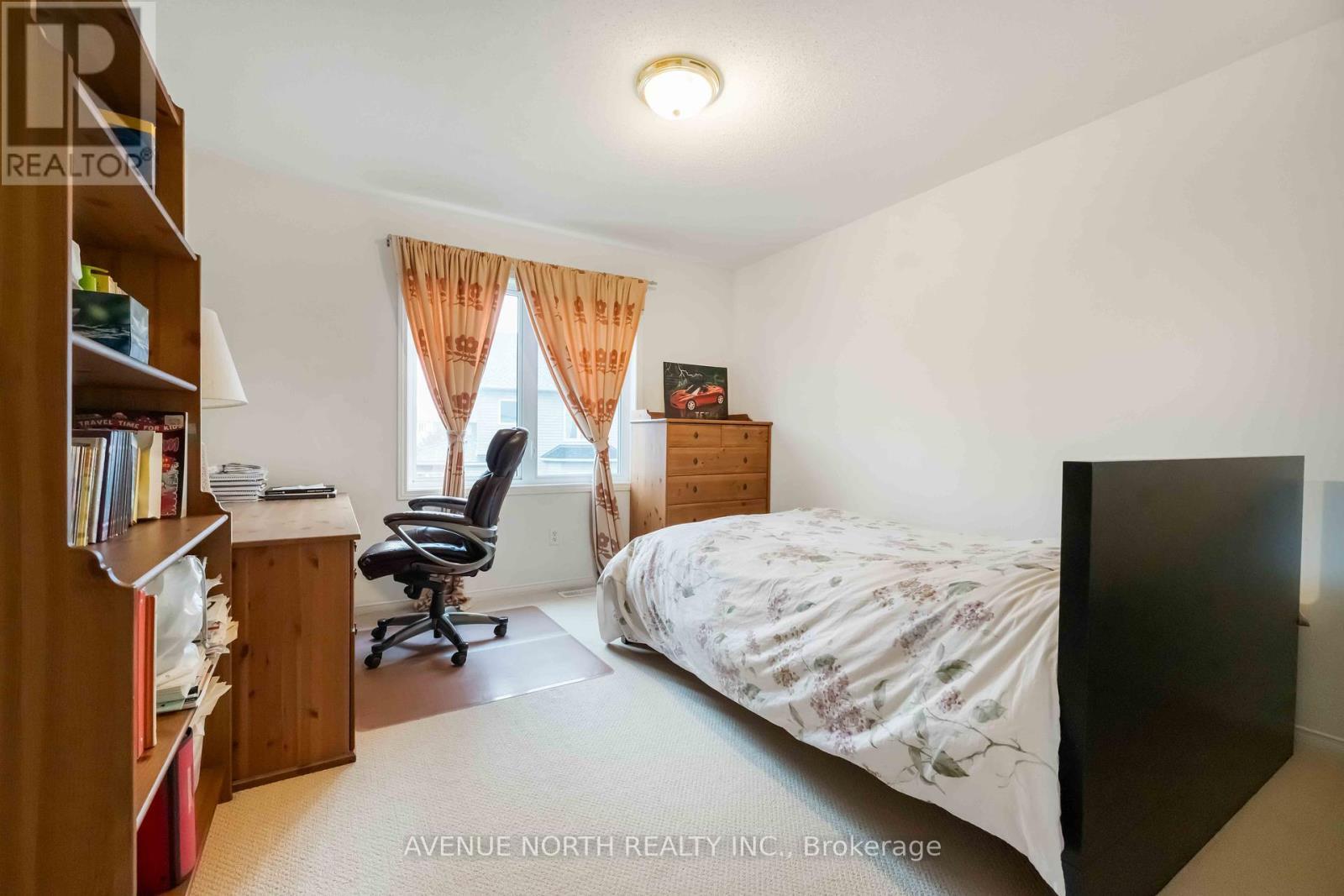23 Hearthstone Place, Ottawa, ON - Indoor Photo Showing Bedroom