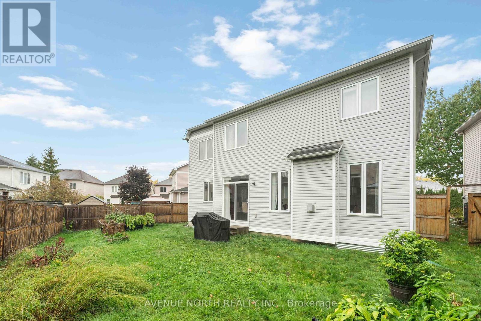 23 Hearthstone Place, Ottawa, ON - Outdoor With Exterior