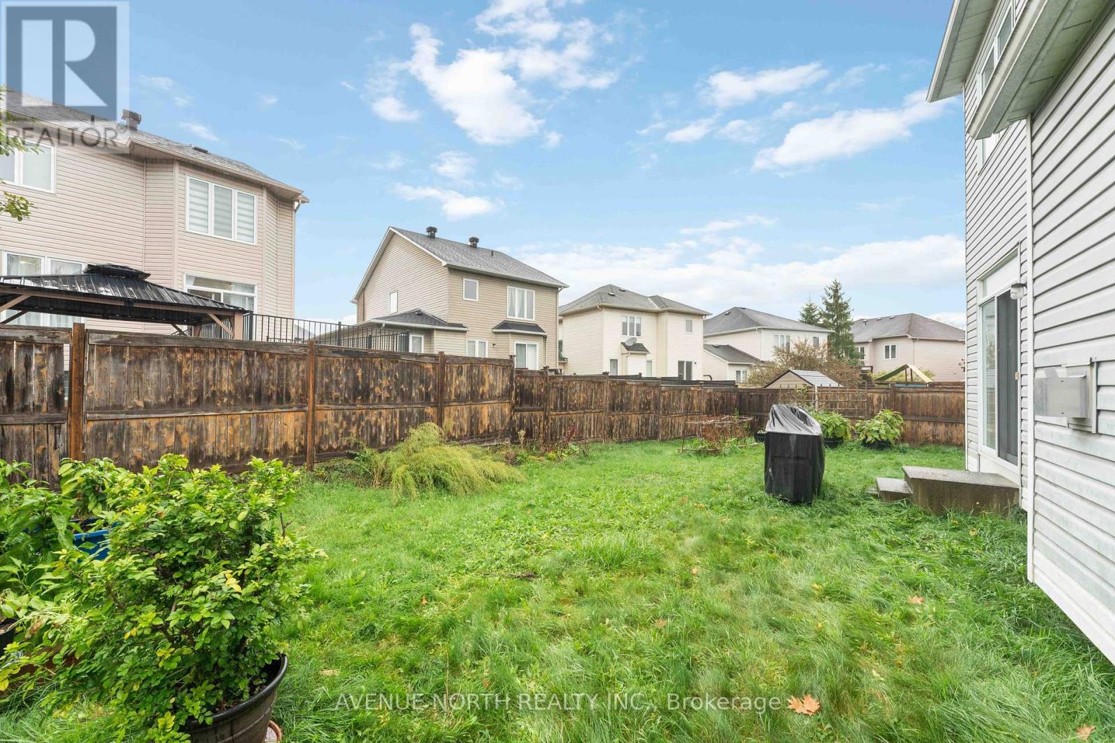 23 Hearthstone Place, Ottawa, ON - Outdoor