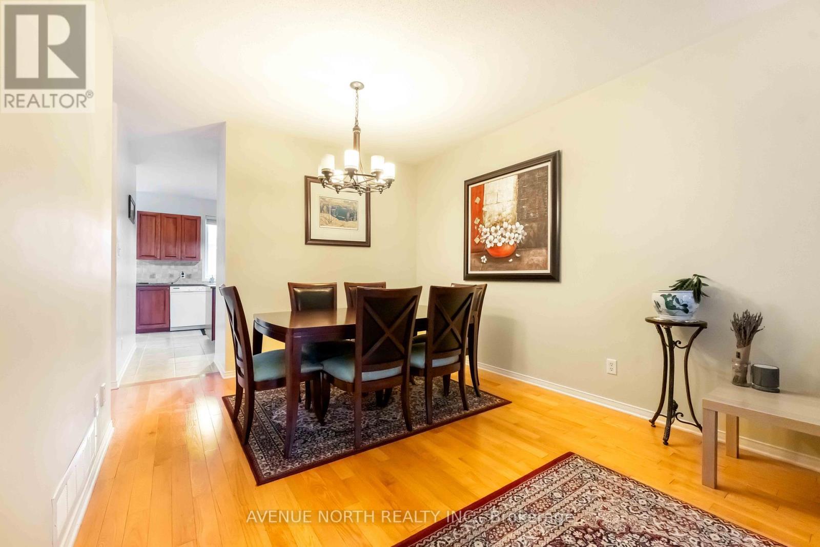 23 Hearthstone Place, Ottawa, ON - Indoor Photo Showing Dining Room