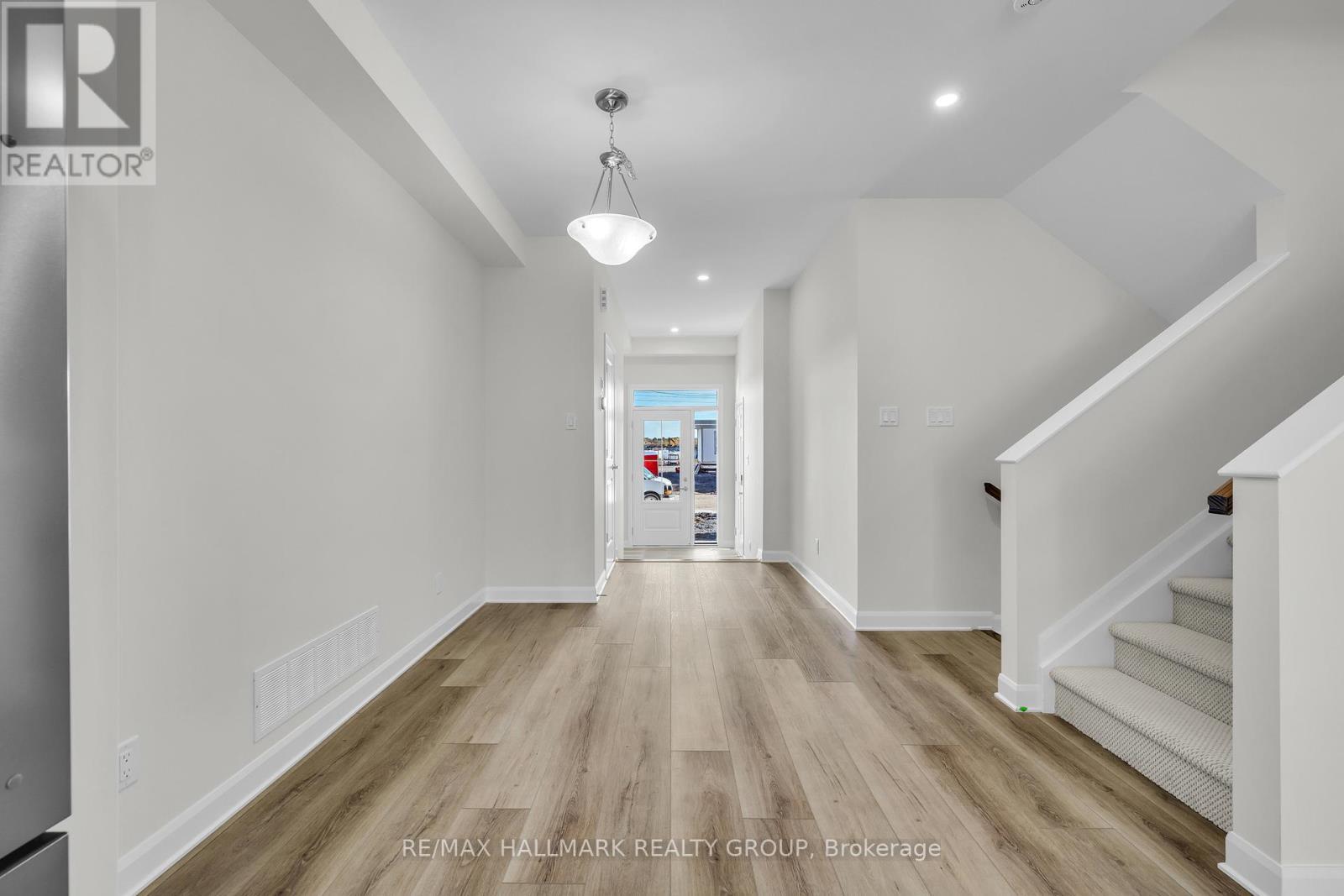 2526 Esprit Drive, Ottawa, ON - Indoor Photo Showing Other Room