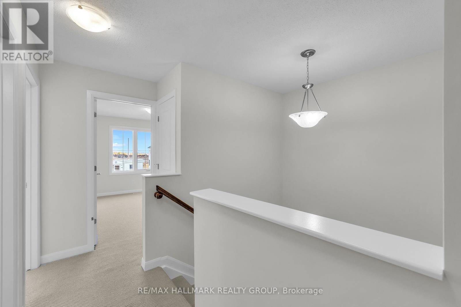 2526 Esprit Drive, Ottawa, ON - Indoor Photo Showing Other Room