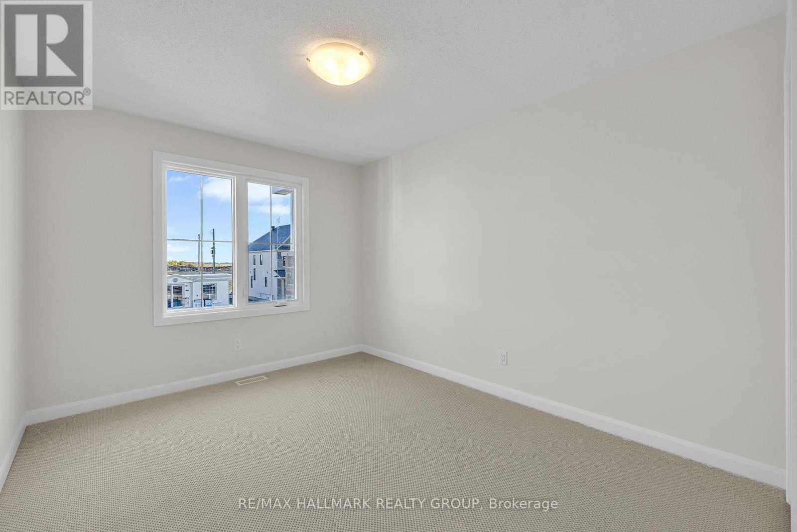 2526 Esprit Drive, Ottawa, ON - Indoor Photo Showing Other Room