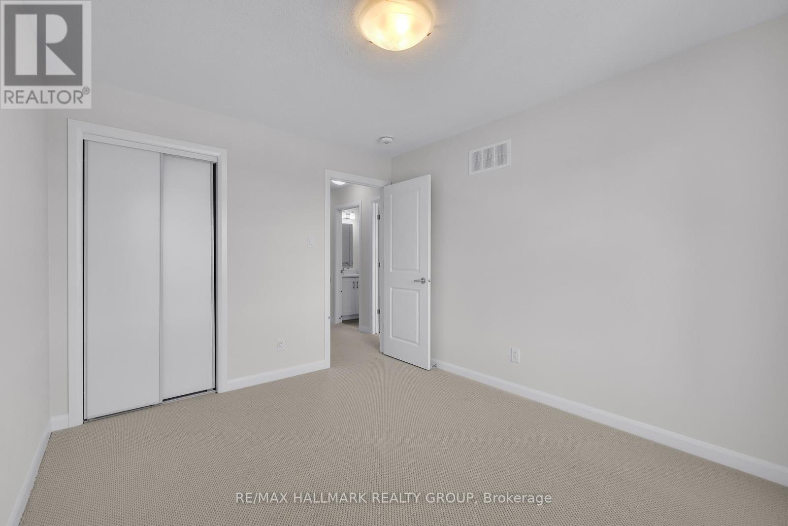 2526 Esprit Drive, Ottawa, ON - Indoor Photo Showing Other Room