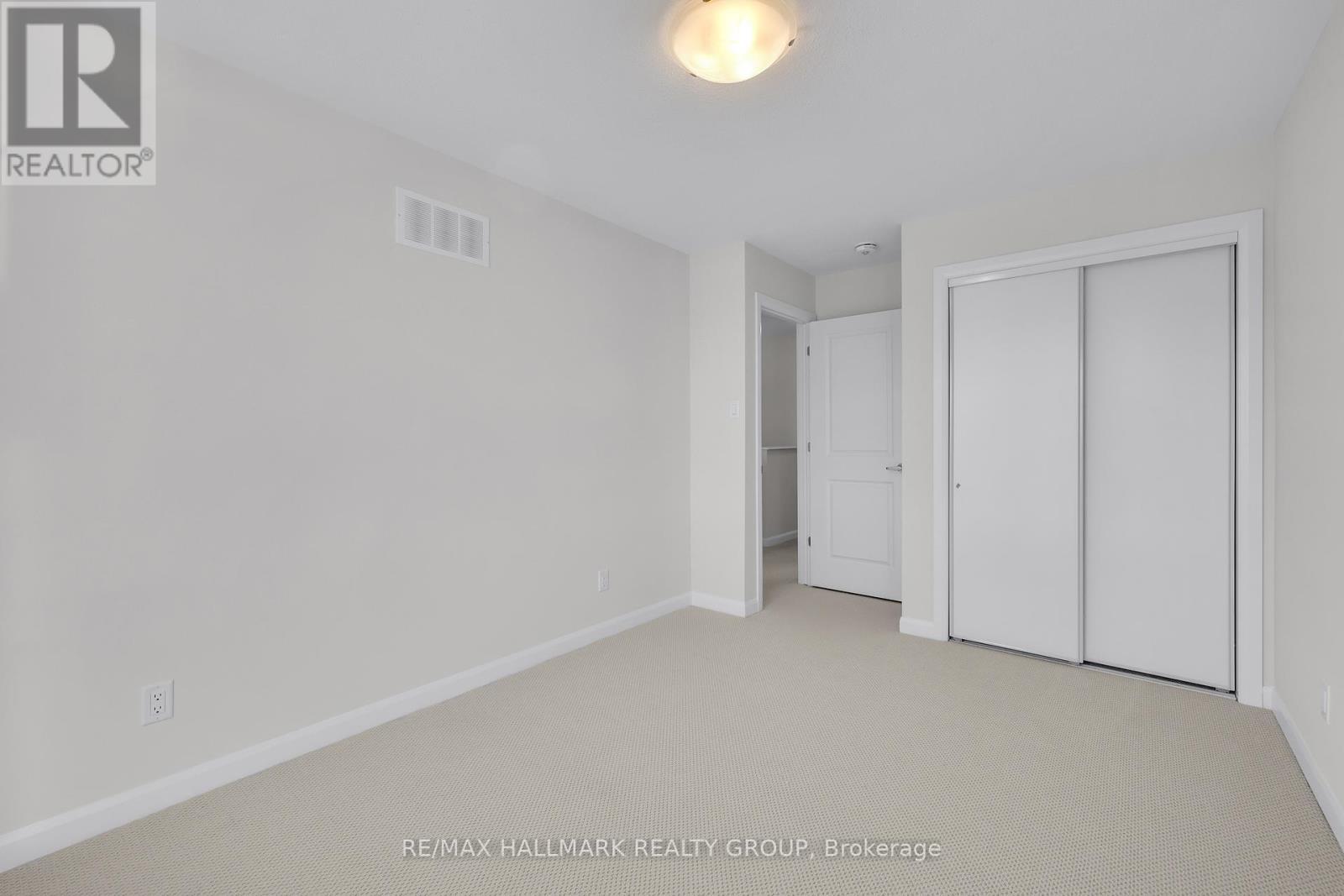 2526 Esprit Drive, Ottawa, ON - Indoor Photo Showing Other Room