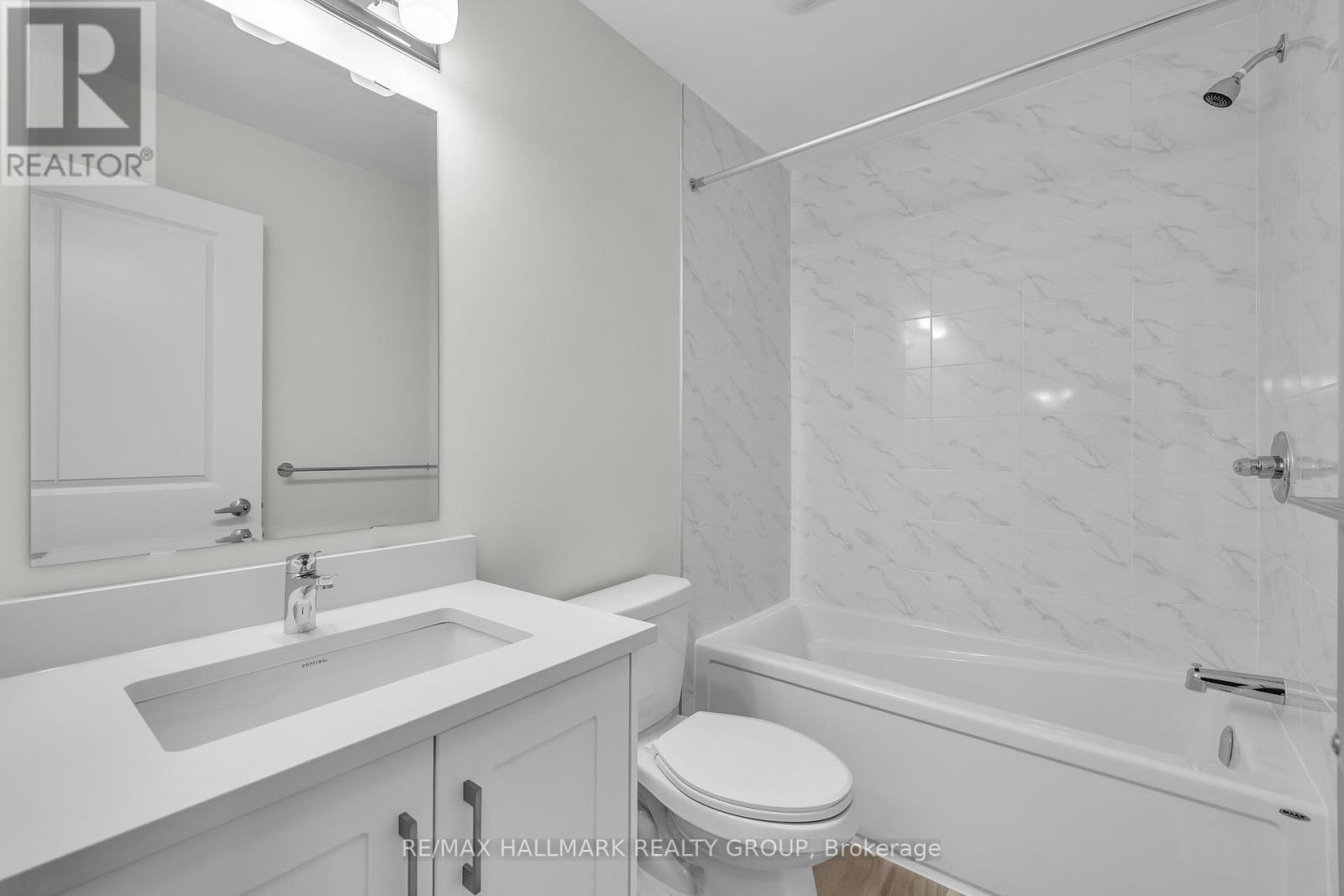 2526 Esprit Drive, Ottawa, ON - Indoor Photo Showing Bathroom