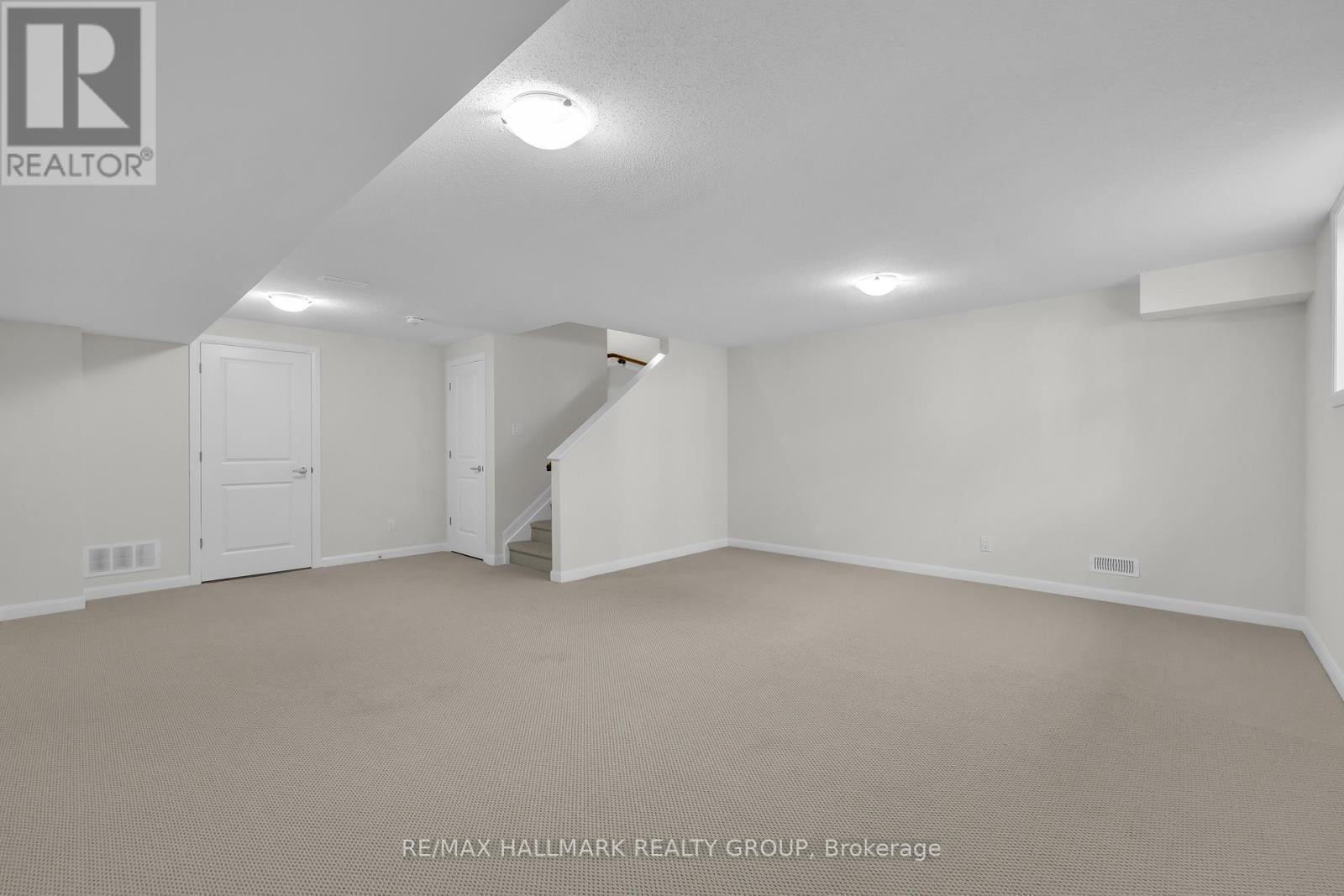 2526 Esprit Drive, Ottawa, ON - Indoor Photo Showing Other Room