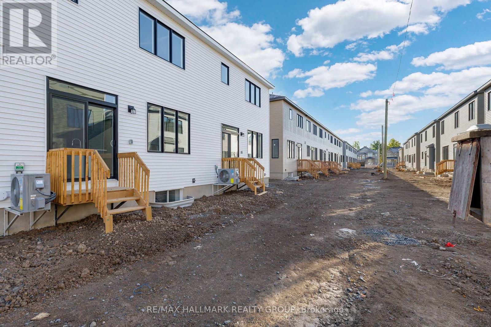 2526 Esprit Drive, Ottawa, ON - Outdoor With Exterior