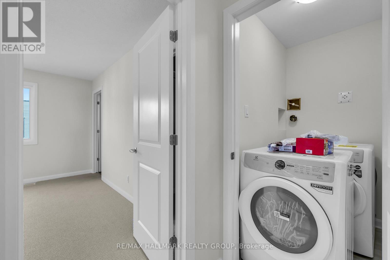 2526 Esprit Drive, Ottawa, ON - Indoor Photo Showing Laundry Room