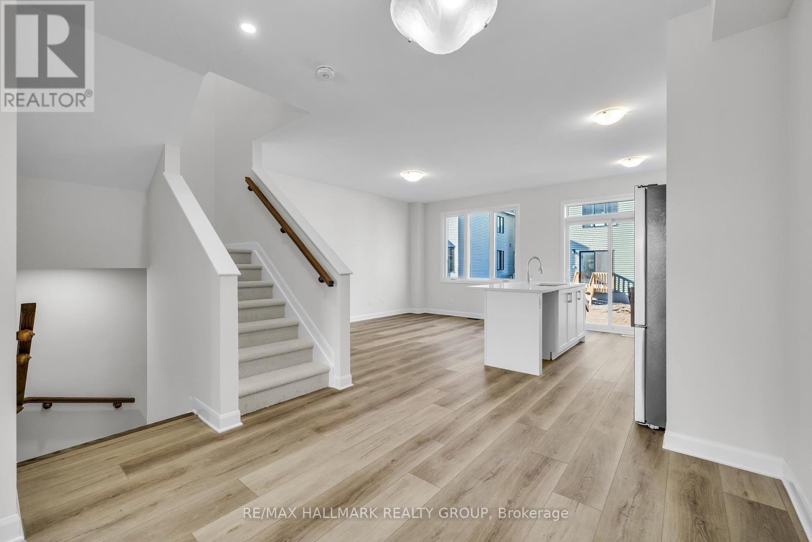 2526 Esprit Drive, Ottawa, ON - Indoor Photo Showing Other Room