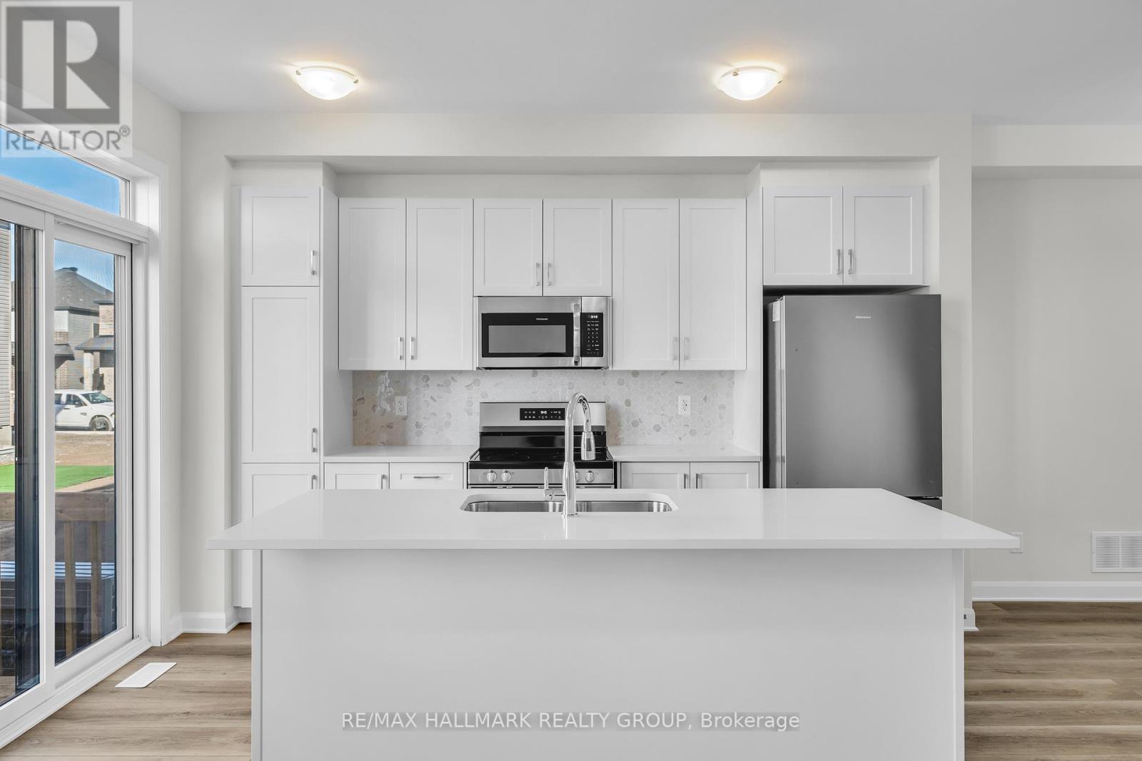 2526 Esprit Drive, Ottawa, ON - Indoor Photo Showing Kitchen