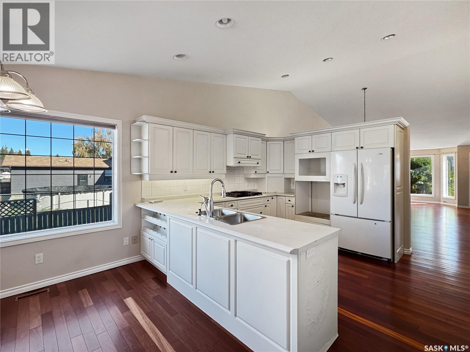 616 3Rd Street E, Spiritwood, SK - Indoor Photo Showing Kitchen With Double Sink