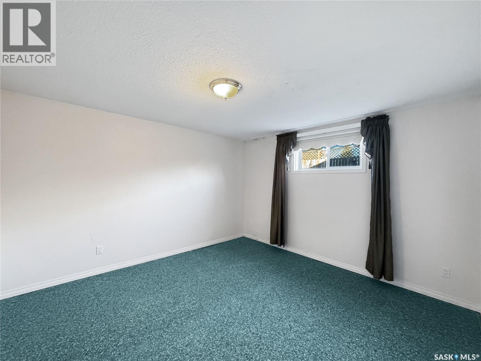 616 3Rd Street E, Spiritwood, SK - Indoor Photo Showing Other Room