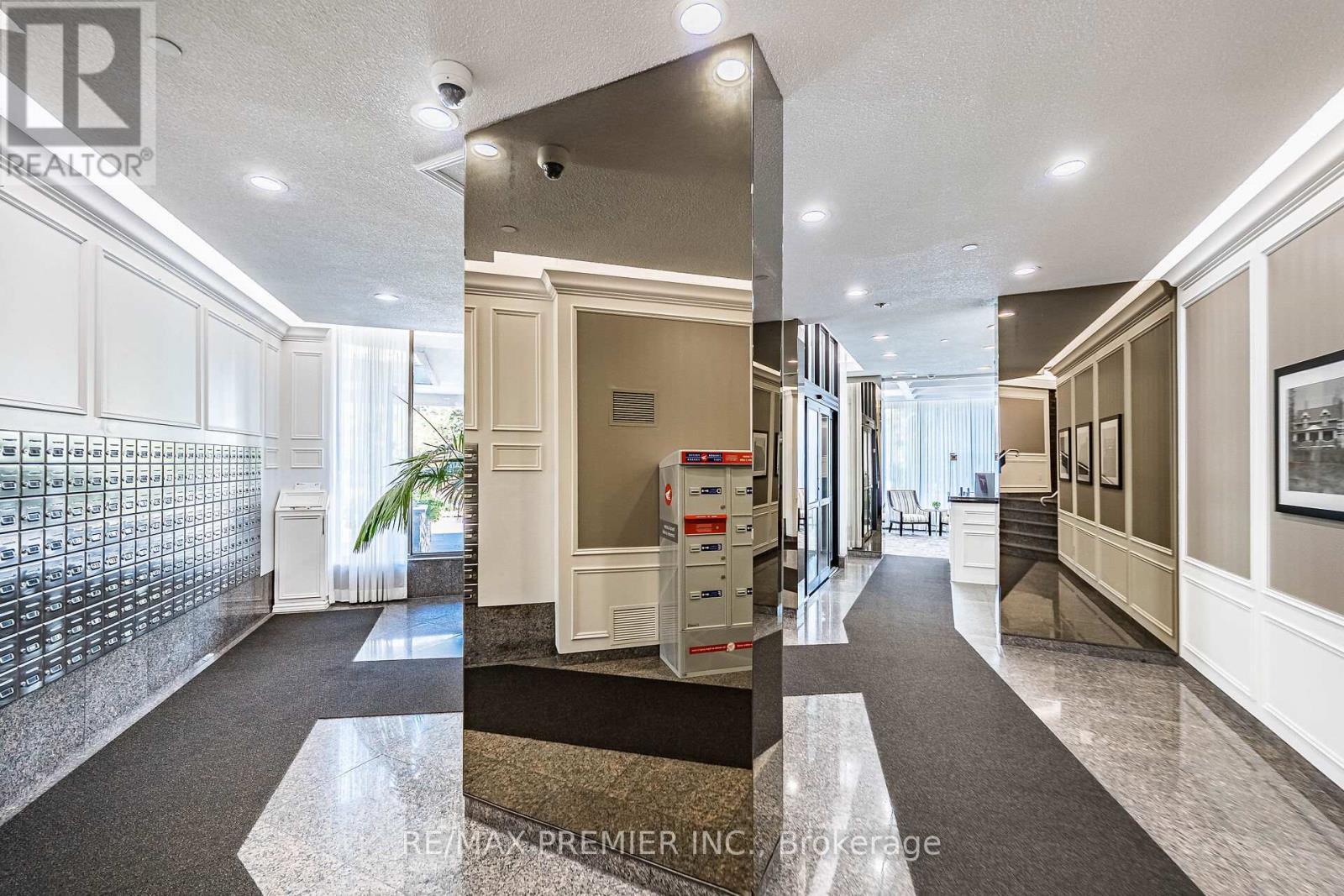 2308 - 75 Graydon Hall Drive, Toronto, ON - Indoor Photo Showing Other Room