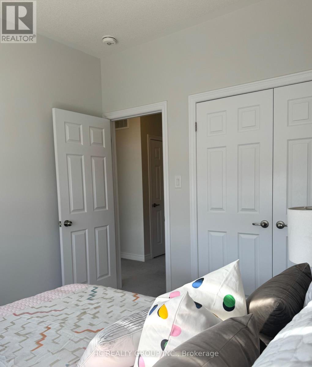 112 Robert Eaton Avenue W, Markham, ON - Indoor Photo Showing Bedroom